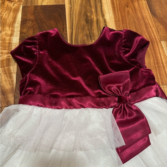 Christmas Dress for Girls (4T) - Picture 2 of 5